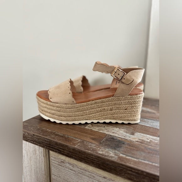 AMS Espadrille Platform Sandals - Picture 5 of 8